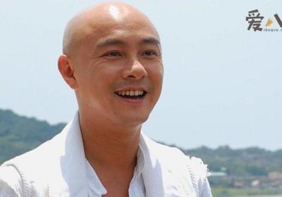 张卫健为什么光头？ 是因为生病了吗