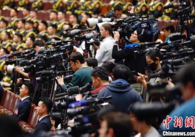 两会观察海外华媒亲历两会 让世界更好读懂中国